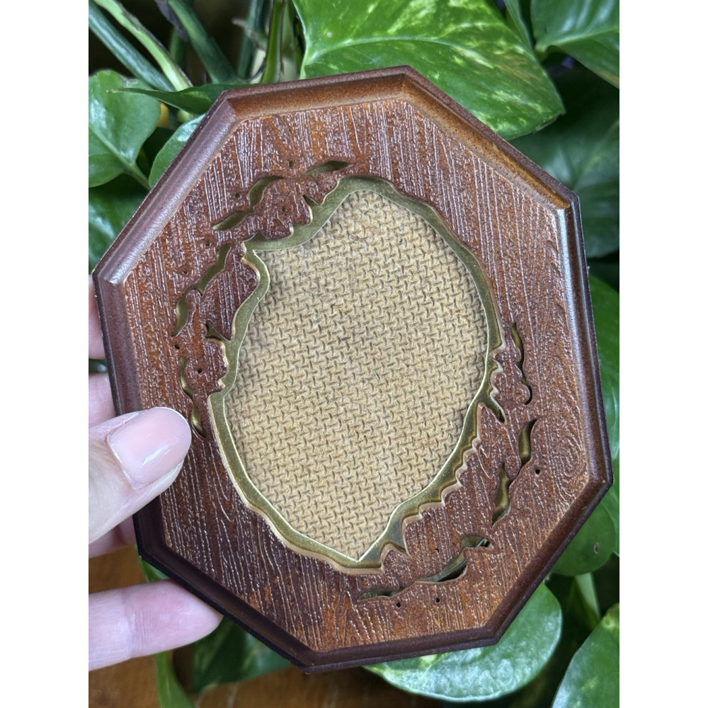 Vtg HL British Registered Design Ornate Octagon 4”x 5” Faux Wood Picture Frame